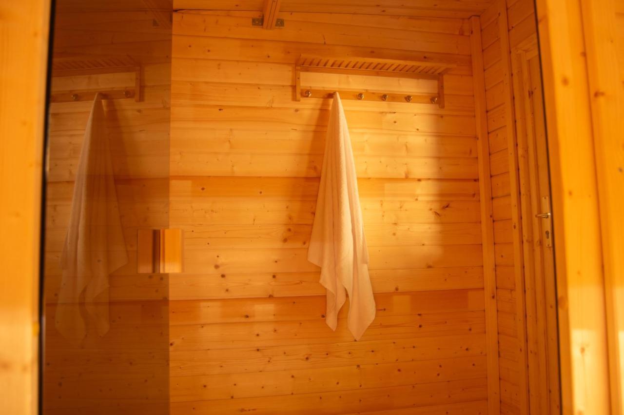 Wellnessoase Mitten In Triberg Triberg im Schwarzwald Buitenkant foto